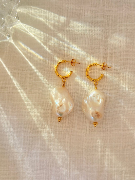 Elodie pearl earrings