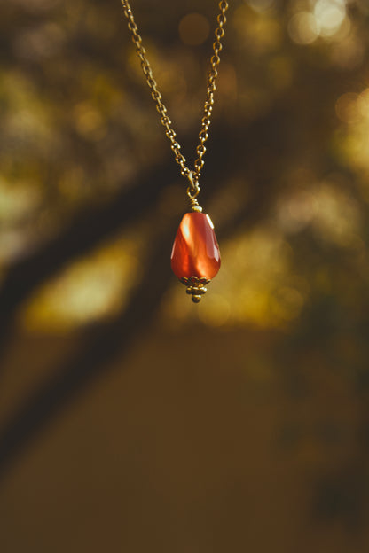 Cornelia pendant necklace-Orange