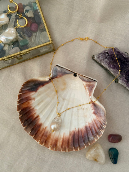 Elodie pearl necklace