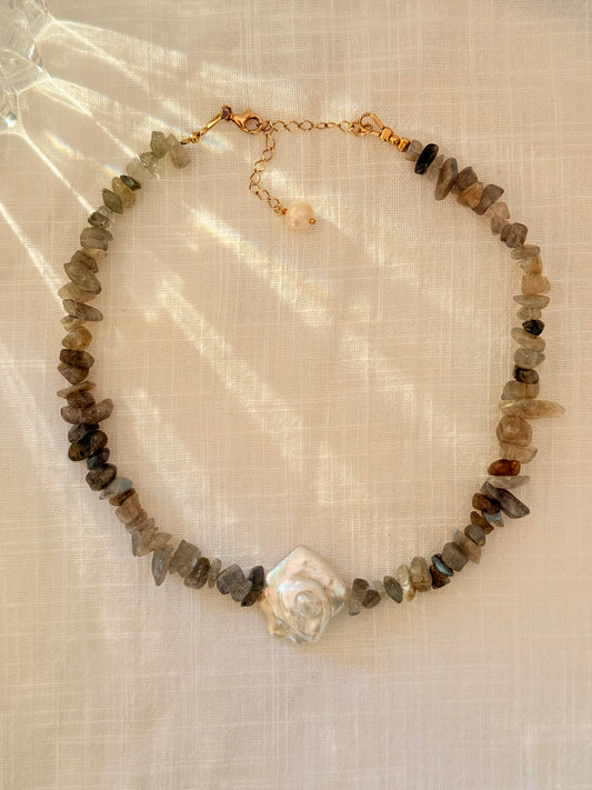 Nasia necklace-Labradorite